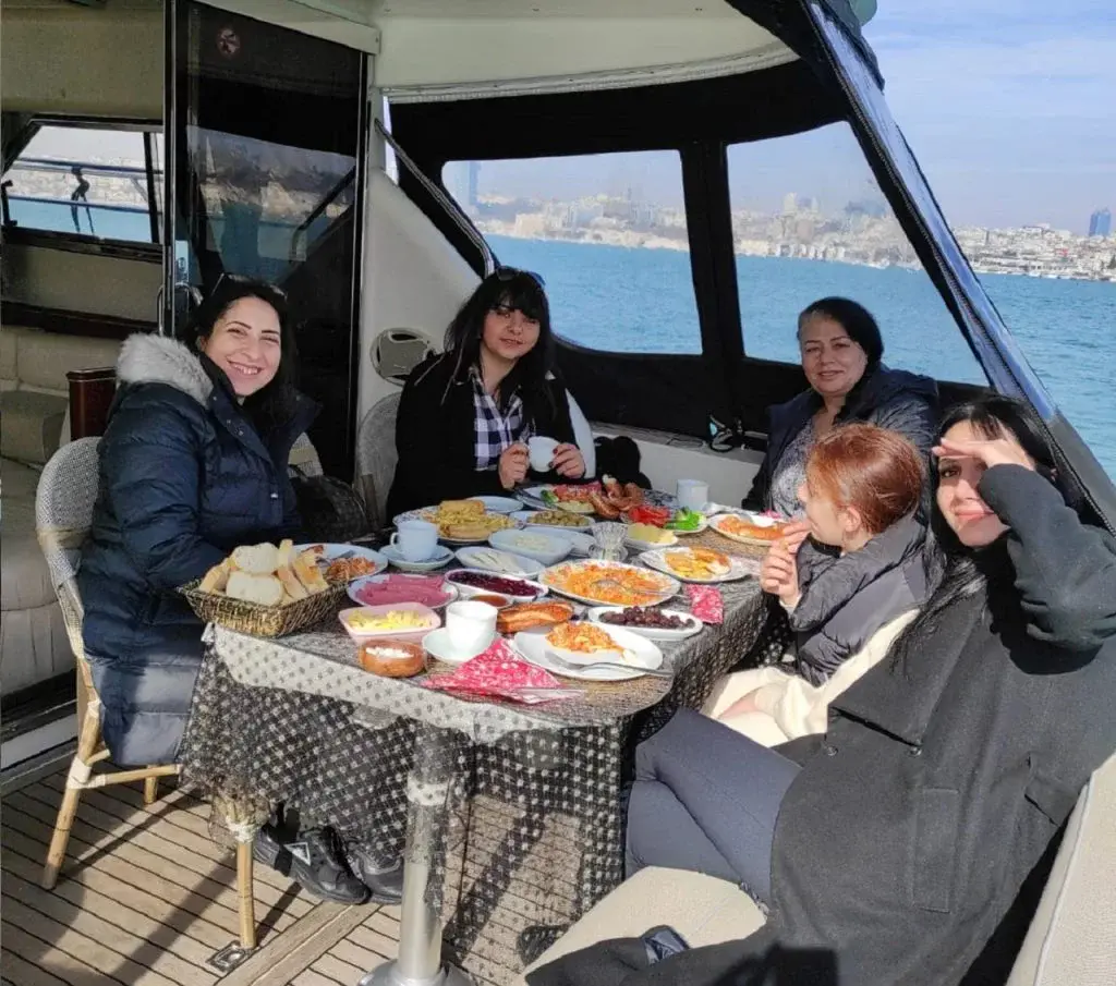 Teknede Kahvaltı
