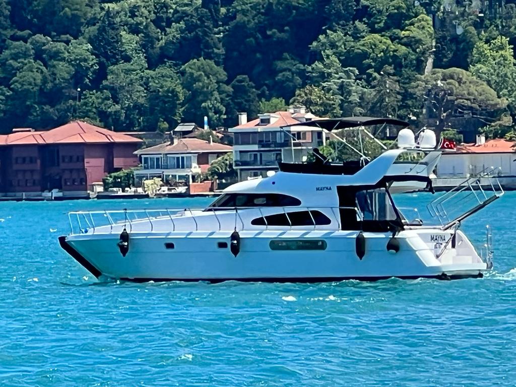 yatta ve teknede kahvaltı